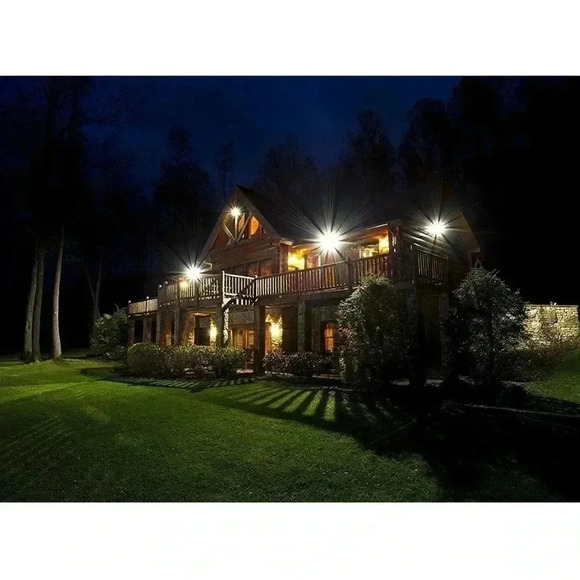 SYLVANIA PAR38 Night Chaser LED Light Bulb 250W - Picture 11 of 14